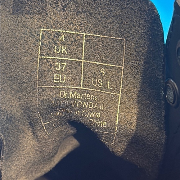 Dr. Marten Vondo II Floral Embroidered Black Boots, size 6 - Picture 2 of 10